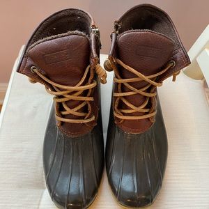 Sperry Saltwater Duck Boot in Tan / Dark Brown